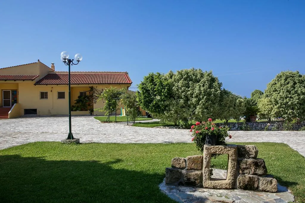 Sandy Beach Villas And Apartments Svoronata