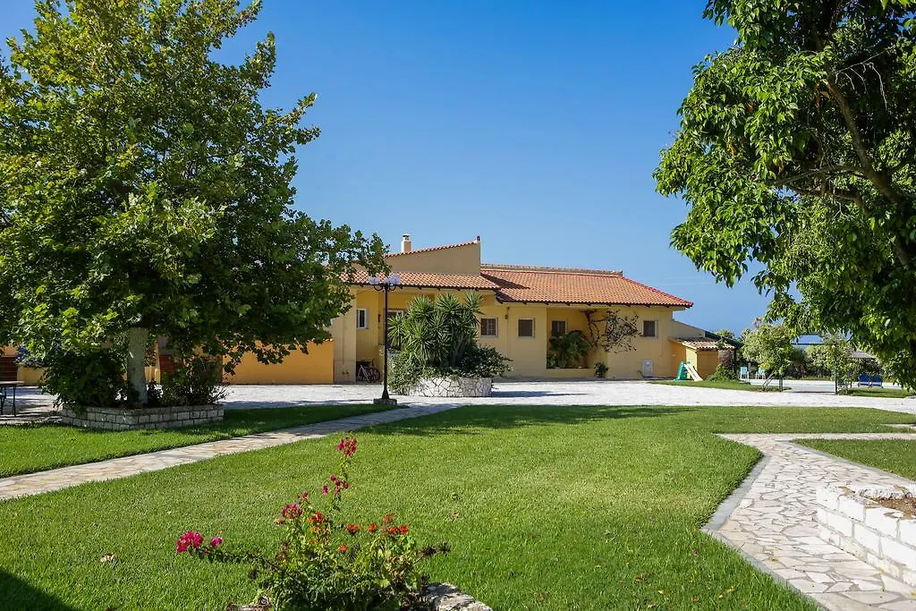 Sandy Beach Villas And Apartments Svoronata Hotel apartamentowy