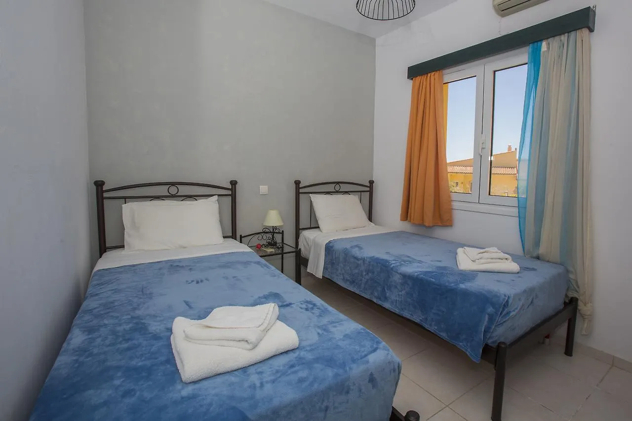 Sandy Beach Villas And Apartments Svoronata 4*,