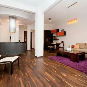 https://beautiful-downtown-apartment.hotels-of-thessaloniki.com